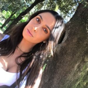 Meet your Posher, Christiana